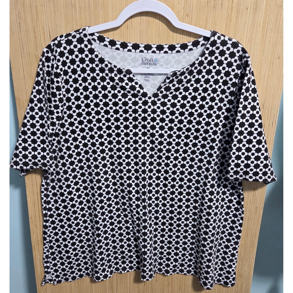 Croft & Barrow Womens XXL Black White Floral Geometric Split Neck Cotton Tee Top